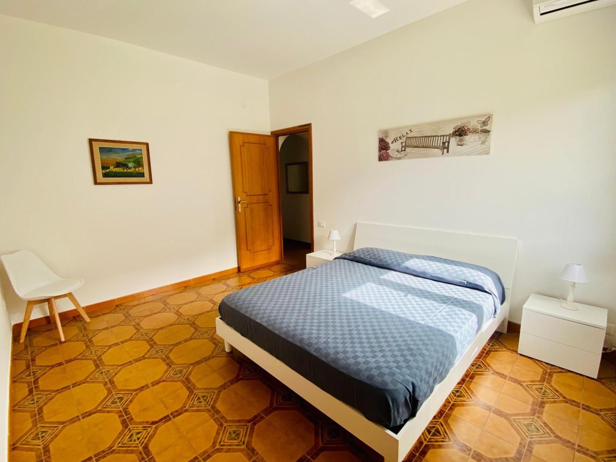 Eagle Apartment *